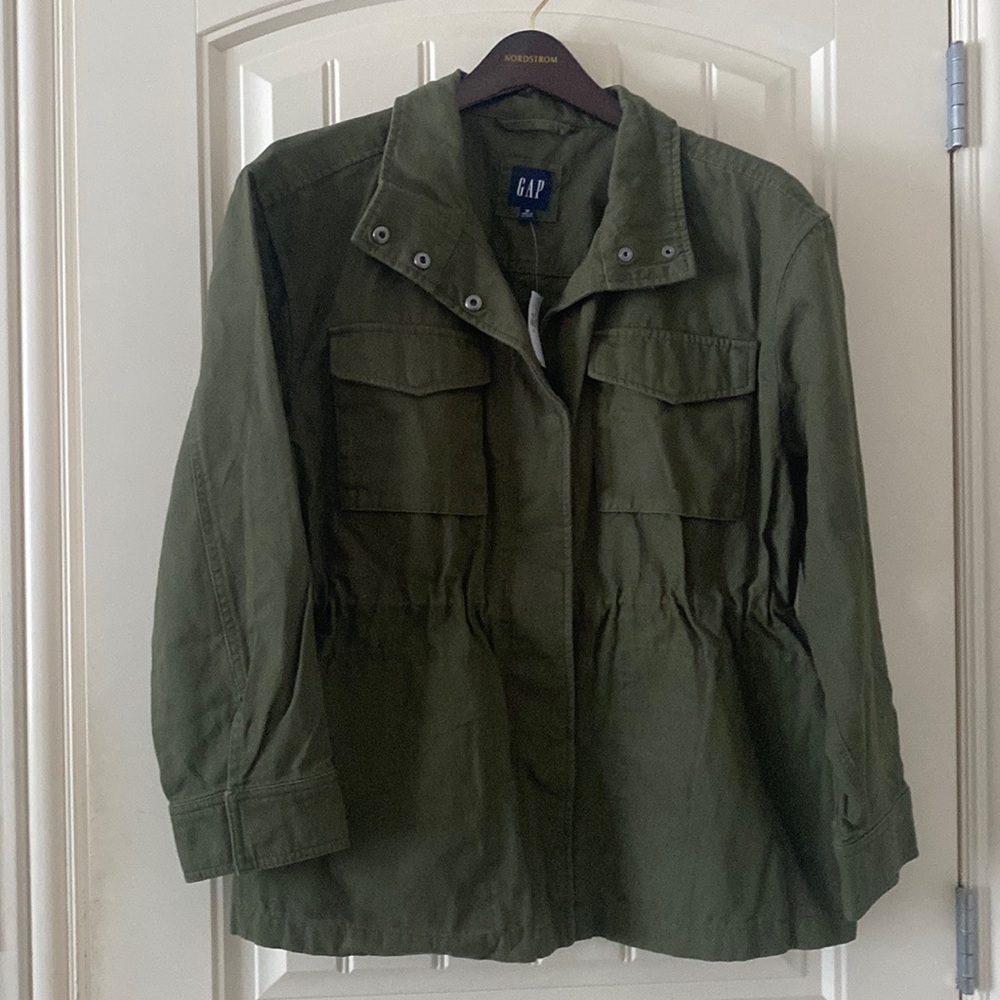 NWT GAP jacket size M